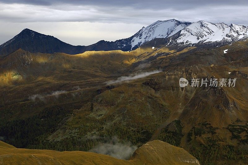 Hohe Tauern -大格洛克纳山脉的傍晚